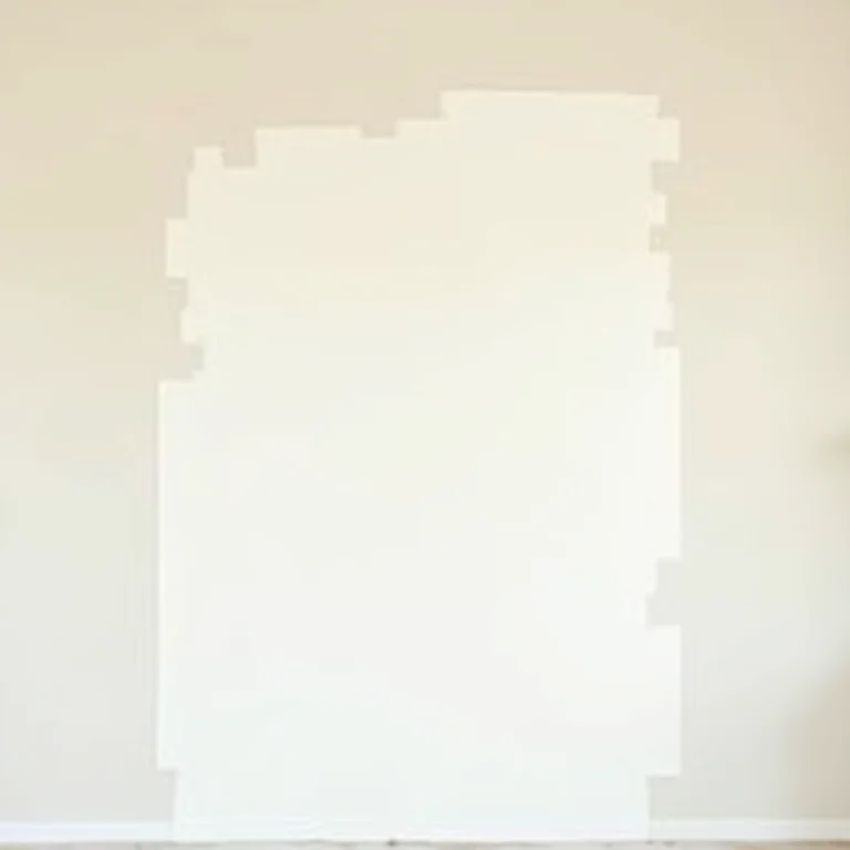 Parede preparada com fita para aplicação de stencil.