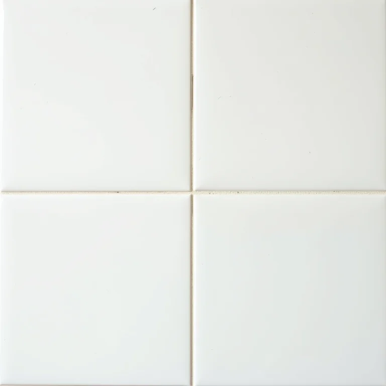 Rejunte recém pintado em azulejos brancos