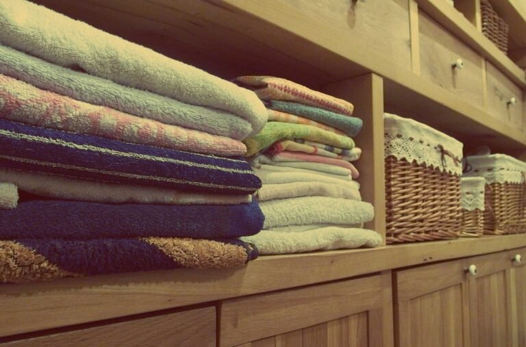 Roupa de cama: como dobrar, guardar e nunca mais procurar