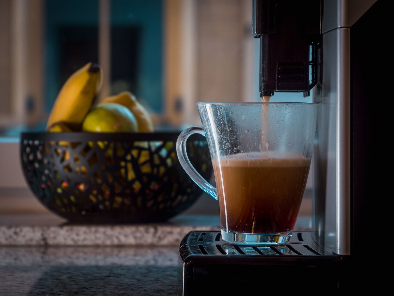 Cafeteira Limpa: o Truque do Vinagre para o Café Nunca Mais Sair Ruim