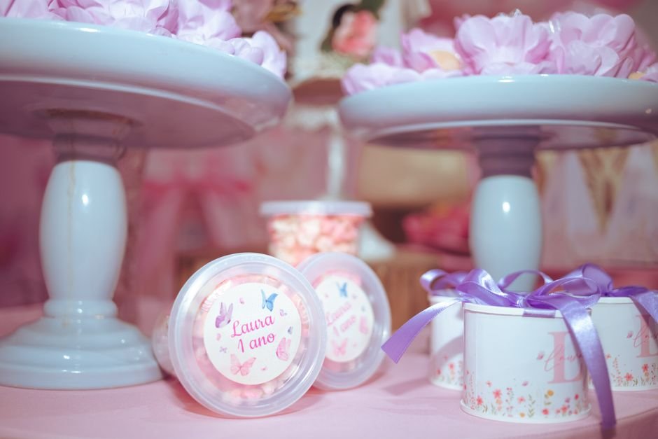 Como organizar os doces na mesa
