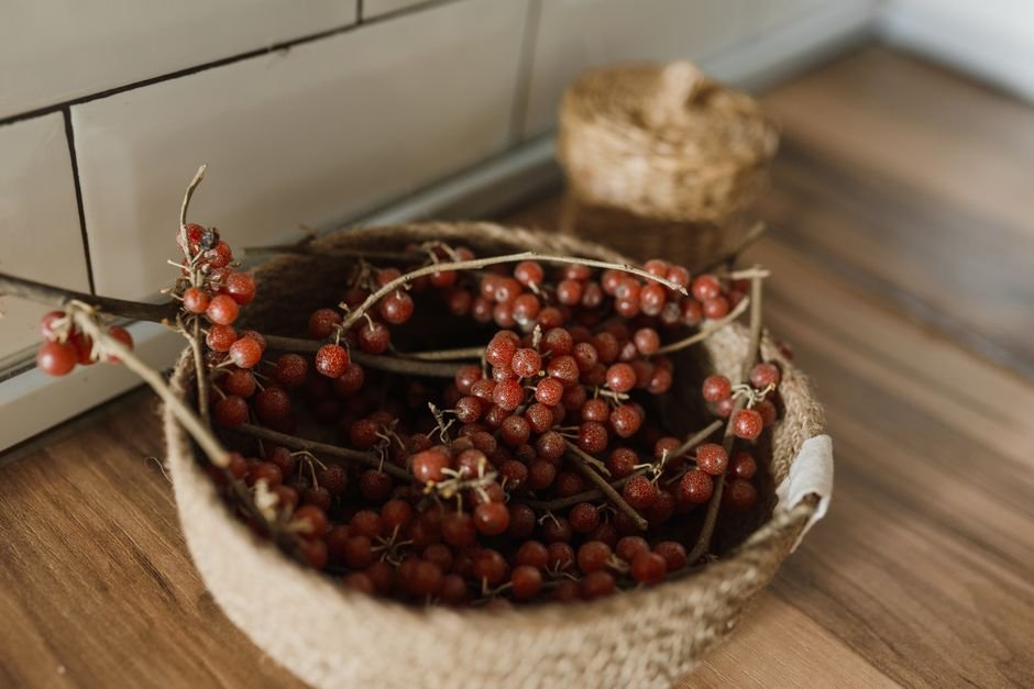 Fruteira de cesto de vime