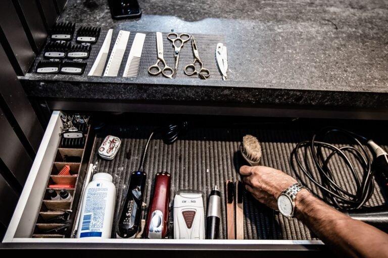 Presilhas e Elásticos: Organizador de Acessórios de Cabelo com Rolo de Papel (Passo a Passo)