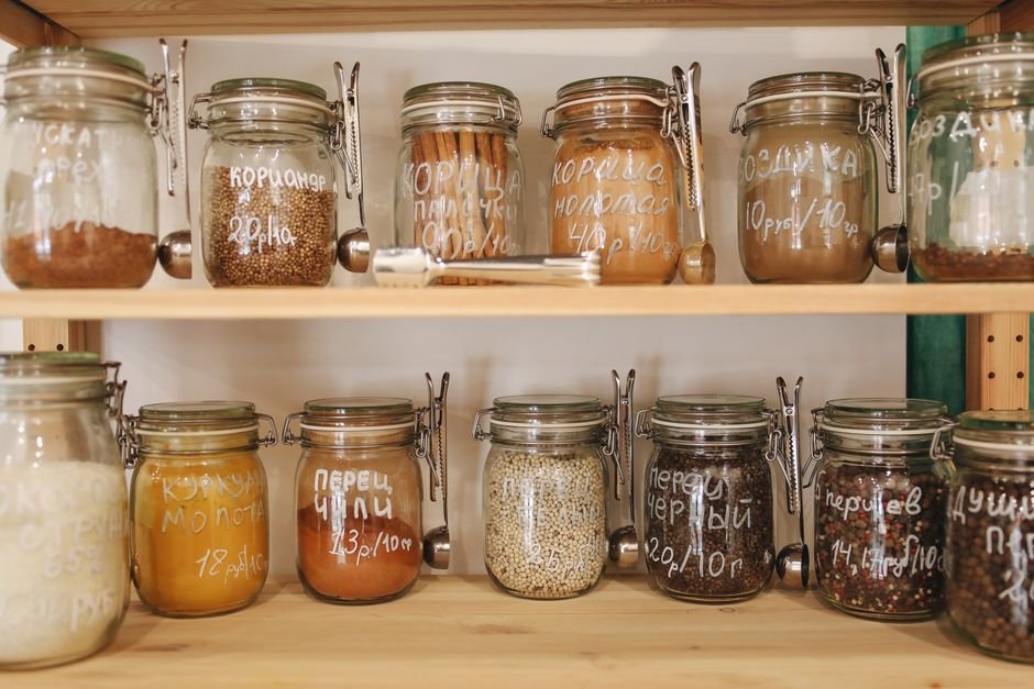 Inspirações de organizadores para diferentes cozinhas