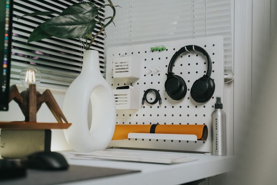 Painel de Pegboard para Brinquedos Pequenos