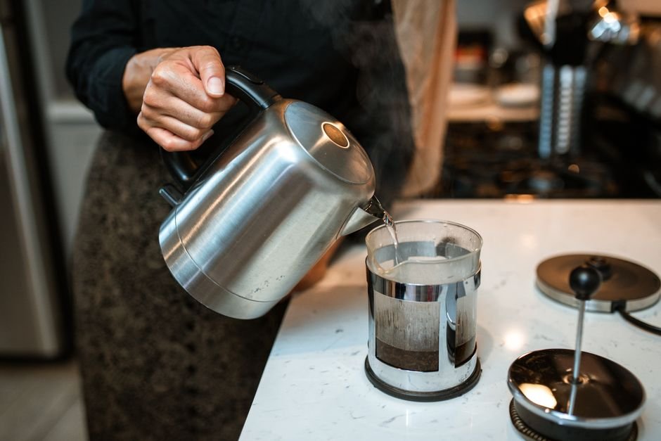 Passo a Passo para limpar a cafeteira elétrica