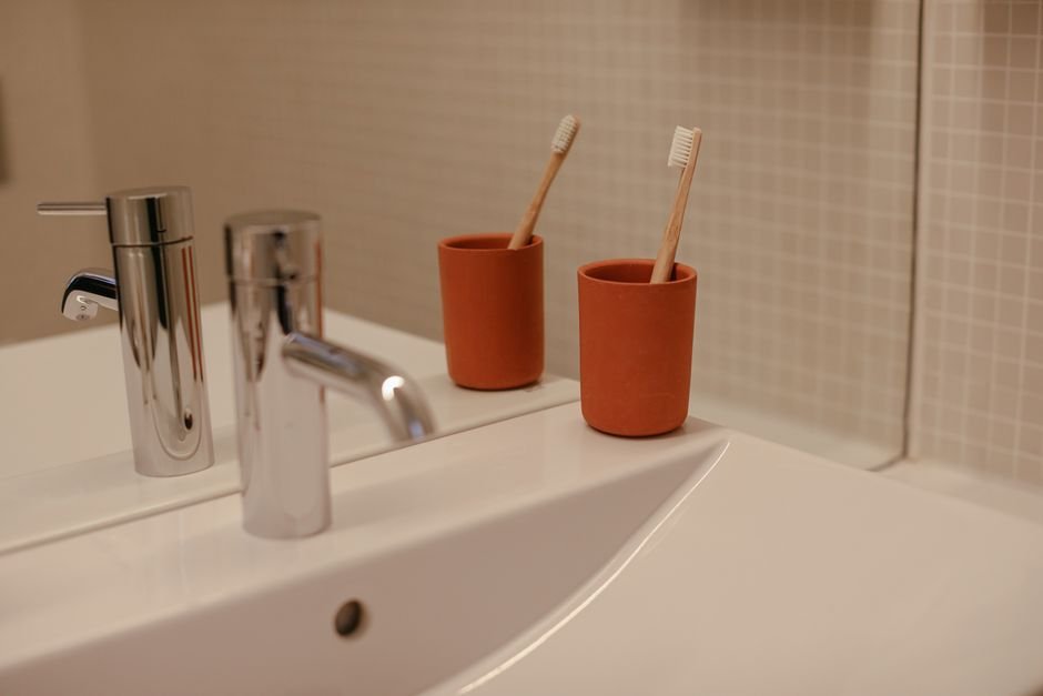 Por que fazer o seu porta-escova em casa